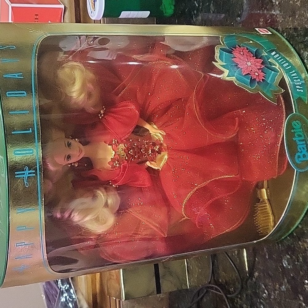 NIB Vintage 1993 Happy Holidays Barbie Special Edition By Mattel - Picture 2 of 9